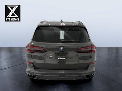 Gray 2022 BMW X5 xDrive40i