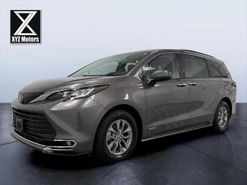 2021 Toyota Sienna XLE 7 Passenger