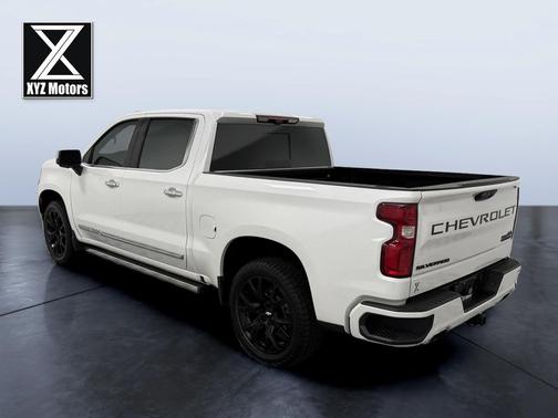 Iridescent Pearl Tricoat 2023 Chevrolet Silverado 1500 High Country