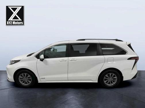 2021 Toyota Sienna LE