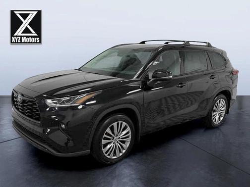 2023 Toyota Highlander Hybrid Platinum