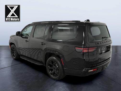 Diamond Black Crystal Pearl 2024 Jeep Wagoneer Series II Carbide