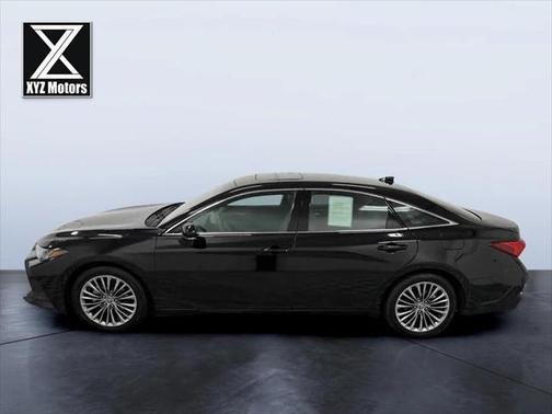 2022 Toyota Avalon Hybrid Limited