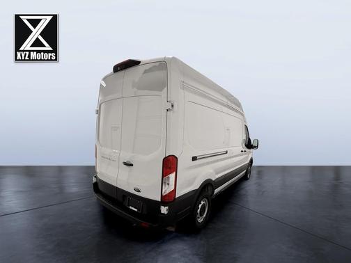Oxford White 2023 Ford Transit-250 Base