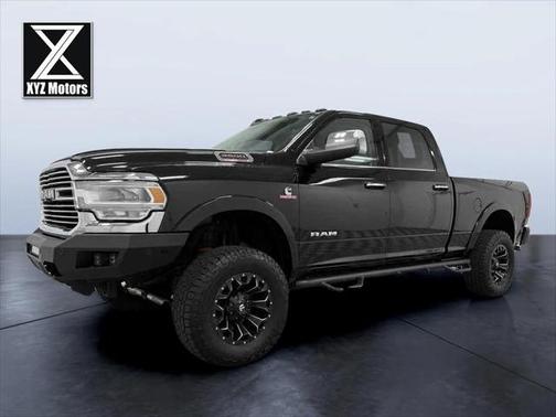 2019 RAM 3500 Laramie Crew Cab 4x4 6'4' Box
