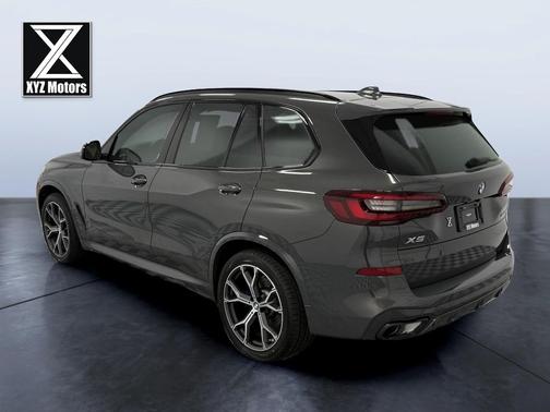Gray 2022 BMW X5 xDrive40i