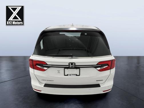 Platinum White Pearl 2024 Honda Odyssey Touring