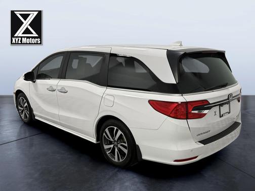 Platinum White Pearl 2024 Honda Odyssey Touring