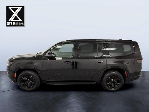 Diamond Black Crystal Pearl 2024 Jeep Wagoneer Series II Carbide