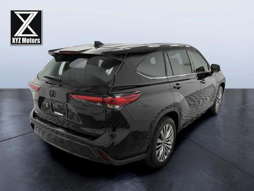 2022 Toyota Highlander Platinum