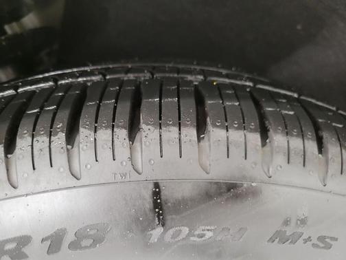 Diamond Black Crystal Pearlcoat 2026 Chrysler Pacifica Limited