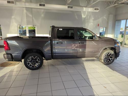 Granite Crystal Metallic Clearcoat 2027 RAM 1500 Laramie