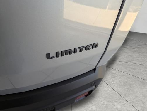 SILVER ZYNITH 2026 Jeep Cherokee Limited