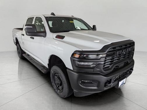 2025 RAM 2500 Tradesman Crew Cab 4x4 6'4' Box