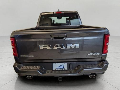 Granite Crystal Metallic Clearcoat 2026 RAM 1500 Big Horn/Lone Star