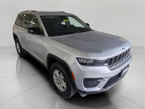 2022 Jeep Grand Cherokee Laredo