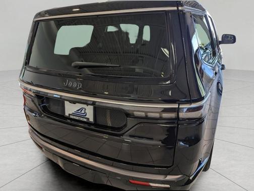 High Gloss Black 2026 Jeep Grand Wagoneer 4x4