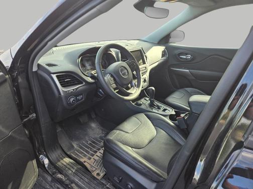2022 Jeep Cherokee Latitude Lux