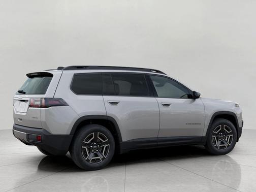 SILVER ZYNITH 2026 Jeep Cherokee Laredo 4x4