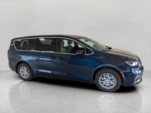 2025 Chrysler Pacifica L