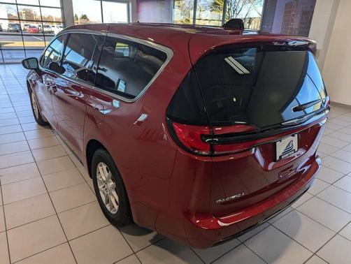 2026 Chrysler Pacifica L