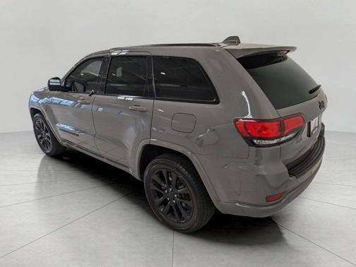 Sting-Gray Clearcoat 2019 Jeep Grand Cherokee Altitude