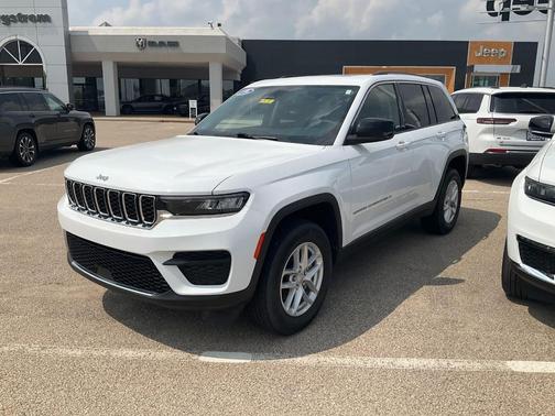 2023 Jeep Grand Cherokee Laredo