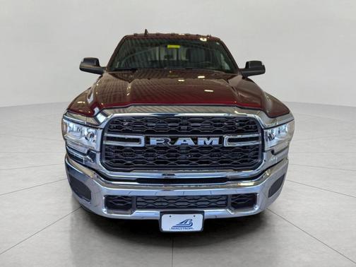 Delmonico Red Pearlcoat 2022 RAM 2500 Tradesman Crew Cab 4x4 6'4' Box