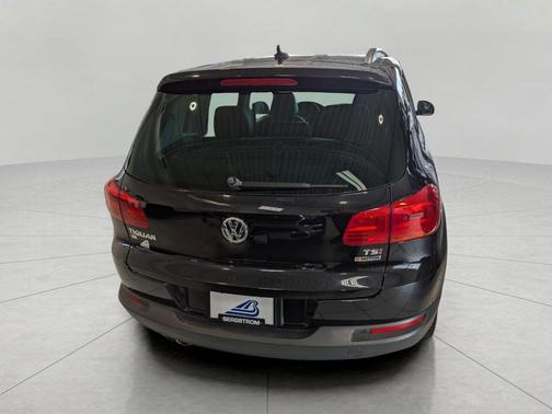 2016 Volkswagen Tiguan SE