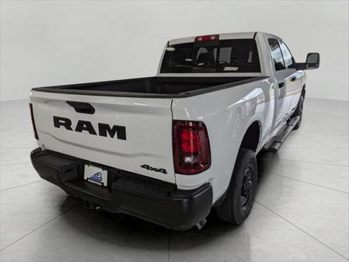2025 RAM 2500 Tradesman Crew Cab 4x4 6'4' Box
