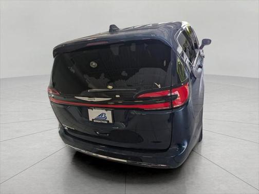 2025 Chrysler Pacifica L