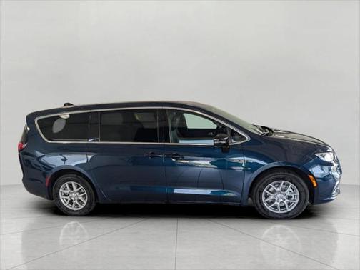 2025 Chrysler Pacifica L