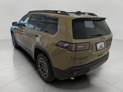 '41 2026 Jeep Cherokee Laredo