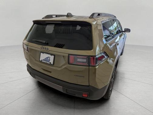 '41 2026 Jeep Cherokee Laredo
