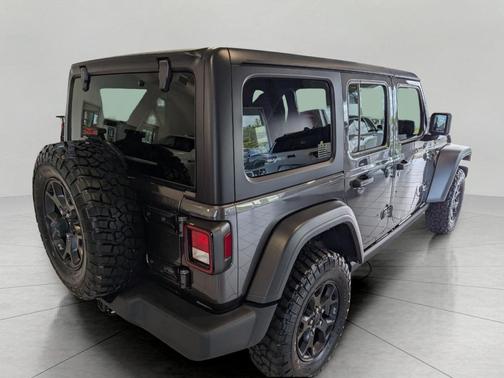 GRANITE CRYSTAL METALLIC CLEARCOAT 2023 Jeep Wrangler Sport S