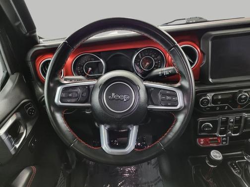 Black Clearcoat 2022 Jeep Gladiator Rubicon