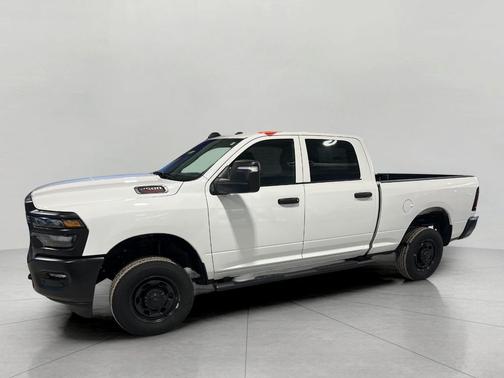 2025 RAM 2500 Tradesman Crew Cab 4x4 6'4' Box