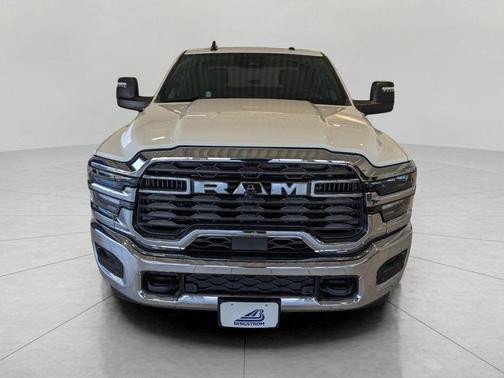 2026 RAM 3500 Tradesman Crew Cab 4x4 6'4' Box
