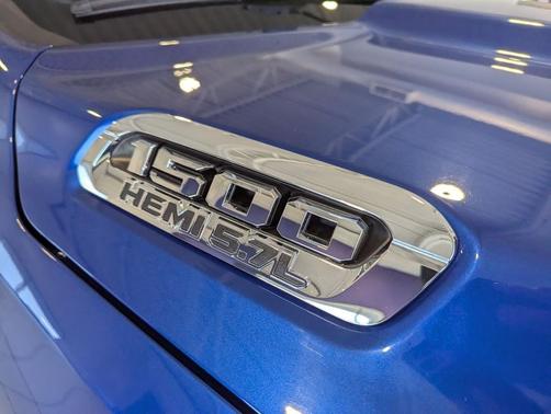 BLUE STREAK 2019 RAM 1500 Big Horn