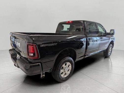 Diamond Black Crystal Pearlcoat 2026 RAM 2500 Big Horn Crew Cab 4x4 6'4' Box