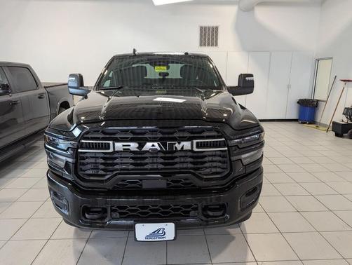 Diamond Black Crystal Pearlcoat 2026 RAM 2500 Big Horn Crew Cab 4x4 6'4' Box