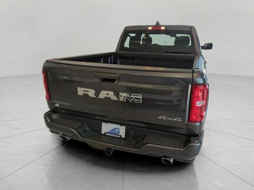 GRANITE CRYSTAL METALLIC CLEARCOAT 2026 RAM 1500 Big Horn/Lone Star