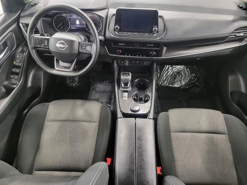Super Black 2025 Nissan Rogue SV