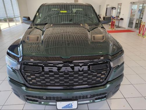 Serrano Green Metallic 2026 RAM 1500 Express
