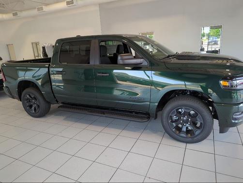 Serrano Green Metallic 2026 RAM 1500 Express