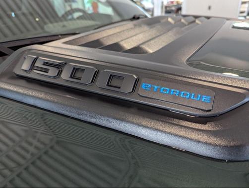 Serrano Green Metallic 2026 RAM 1500 Laramie