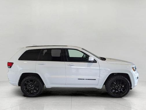 WHITE 2017 Jeep Grand Cherokee Altitude