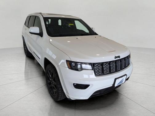 WHITE 2017 Jeep Grand Cherokee Altitude