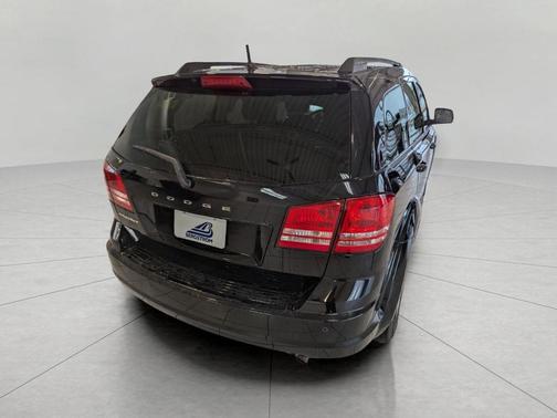 Pitch Black Clearcoat 2020 Dodge Journey SE Value