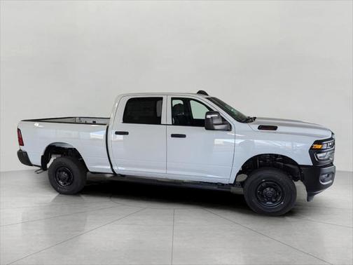 2025 RAM 2500 Tradesman Crew Cab 4x4 6'4' Box